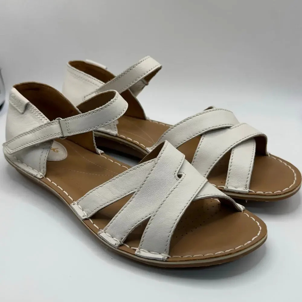 Clarks Artisan Tustin Sahara Flat Strappy Sandals US 10 E 41 White Leather EUC